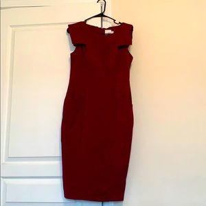 Midi dress, body fitting.